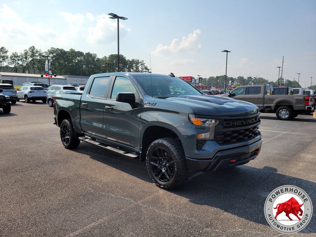 Used 2025 Chevrolet Silverado 1500 Custom Trail Boss w/ LPO, Dark Essentials Package AWD/4WD image 8