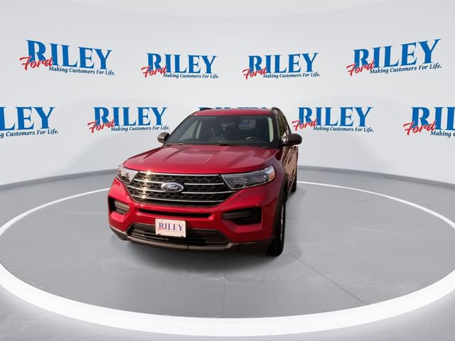 Certified 2022 Ford Explorer XLT w/ Class IV Trailer Tow Package AWD/4WD image 3