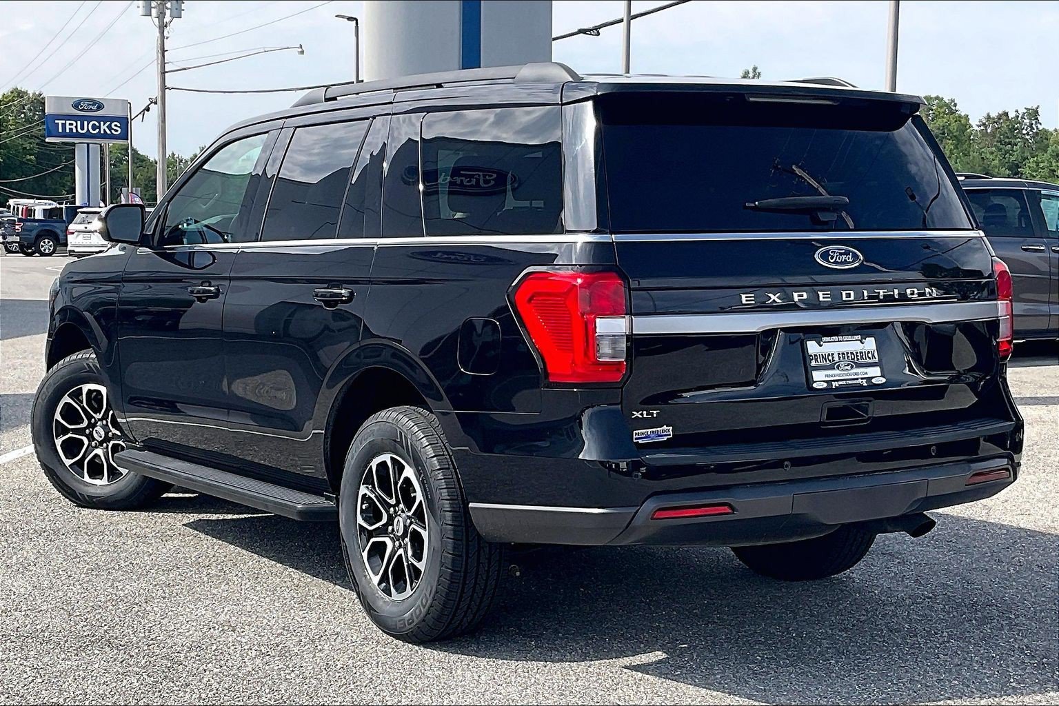 Certified 2023 Ford Expedition XLT AWD/4WD image 11