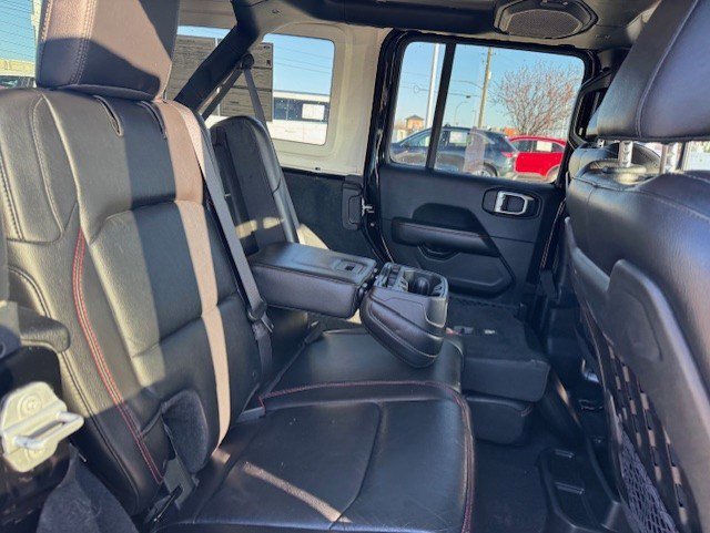 Used 2018 Jeep Wrangler Unlimited Rubicon w/ Dual Top Group image 31
