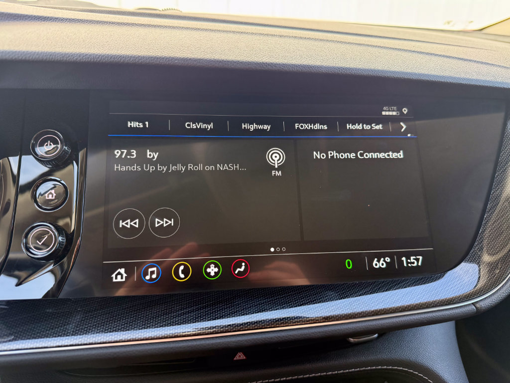 Used 2023 Buick Envision Preferred w/ Sport Touring Package AWD/4WD image 29