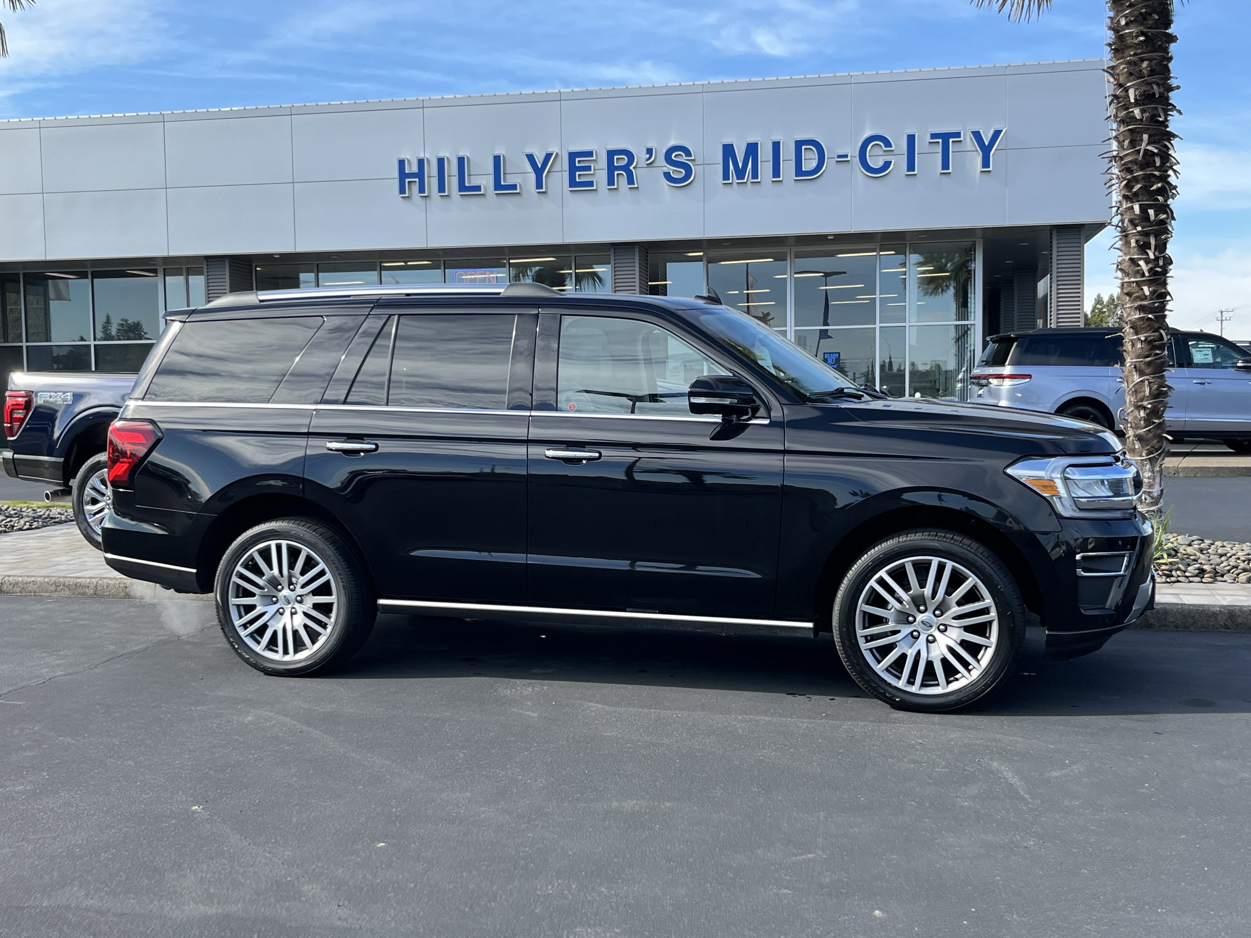 Certified 2022 Ford Expedition Limited w/ Equipment Group 302A image 2