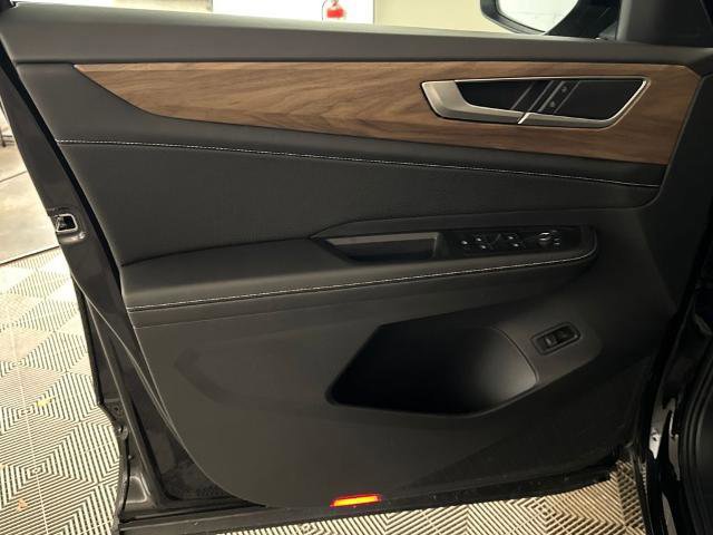 Used 2026 Volkswagen Atlas SE FWD image 14