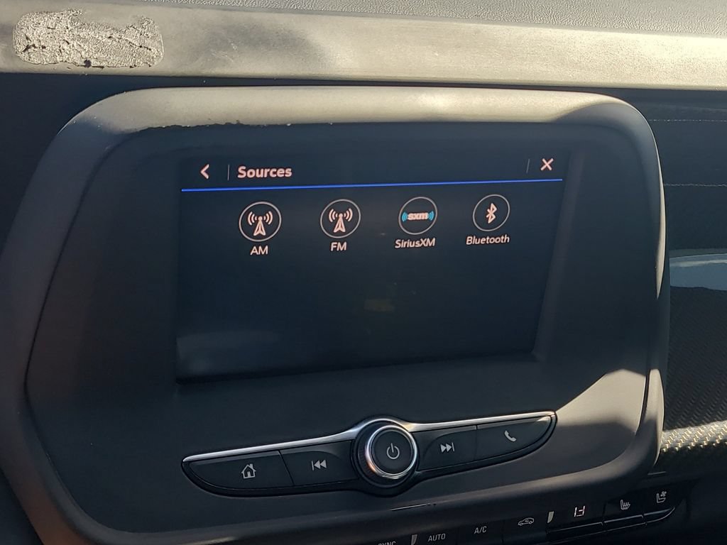 Used 2020 Chevrolet Camaro LT RWD image 17