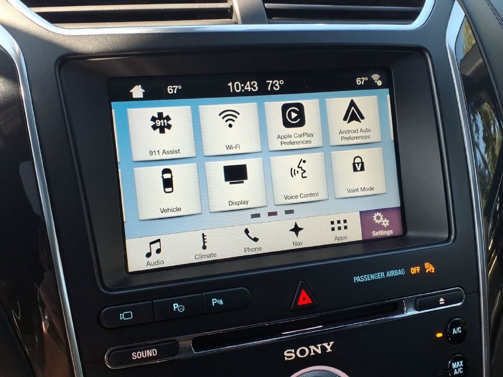 Certified 2017 Ford Explorer Platinum AWD/4WD image 12