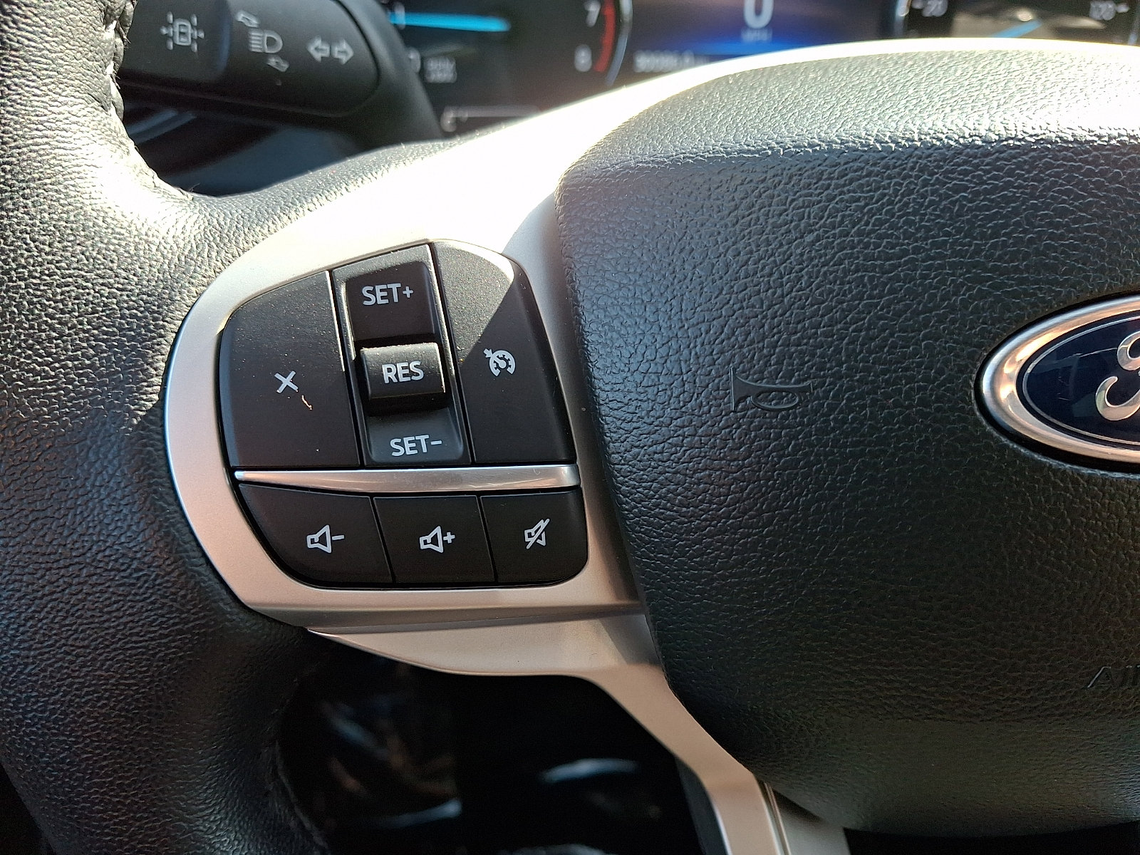 Certified 2023 Ford Explorer XLT AWD/4WD image 22