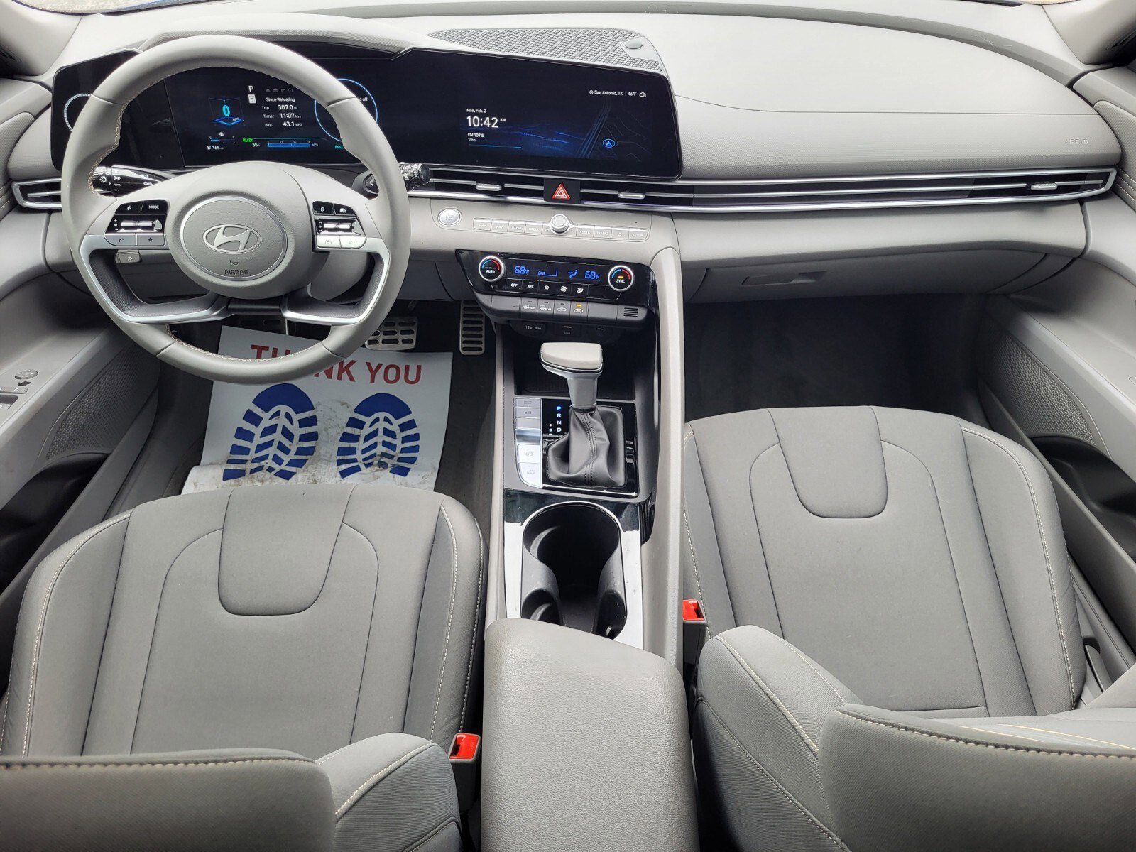 Used 2025 Hyundai Elantra SEL image 13