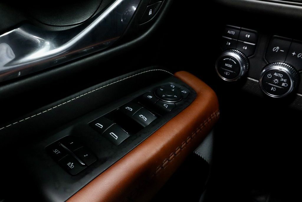 Used 2024 GMC Yukon XL Denali Ultimate image 28