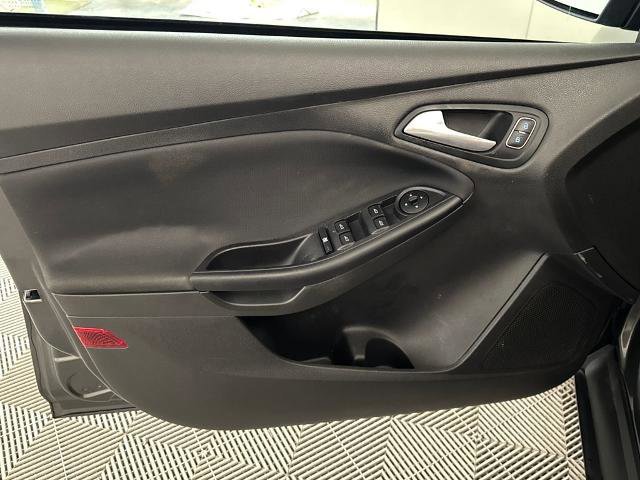 Certified 2017 Ford Focus SE image 15