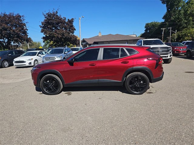 Used 2024 Chevrolet Trax ACTIV w/ Driver Confidence Package image 10