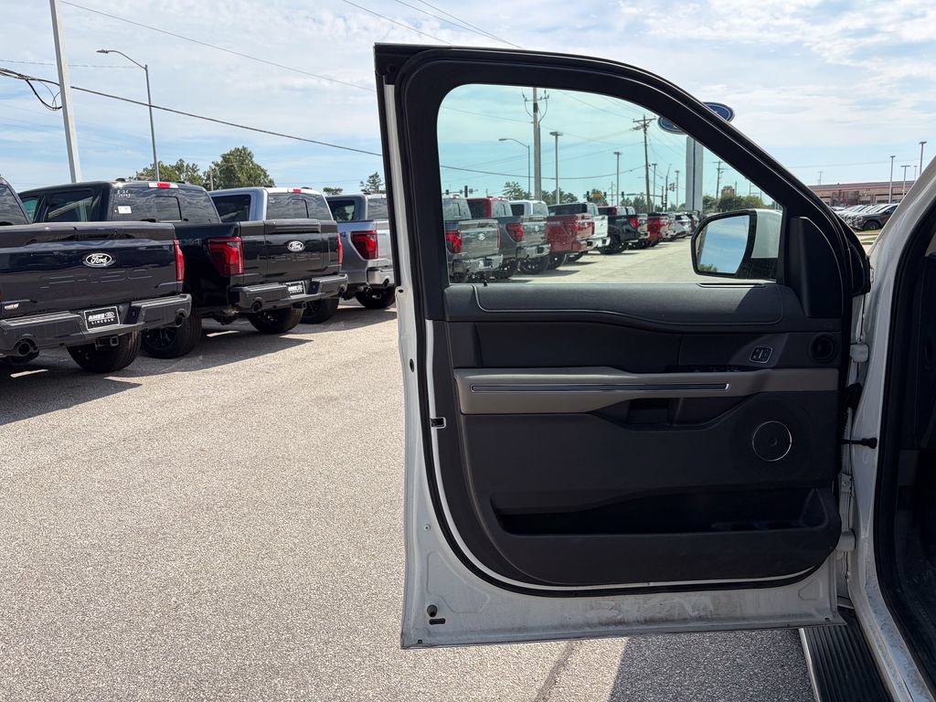 Certified 2021 Ford Expedition Max XLT AWD/4WD image 11