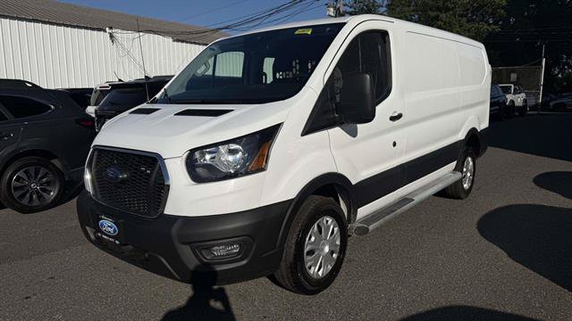 Certified 2025 Ford Transit 250 Low Roof w/ Exterior Upgrade Package RWD image 28