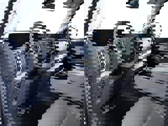 Certified 2025 Ford Expedition Max Active image 17