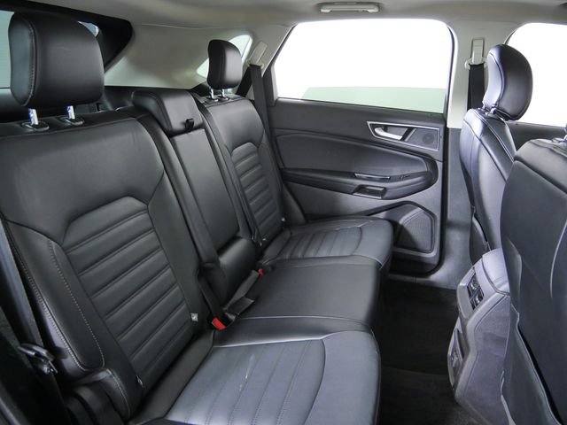 Certified 2018 Ford Edge SEL w/ Canadian Touring Package AWD/4WD image 15