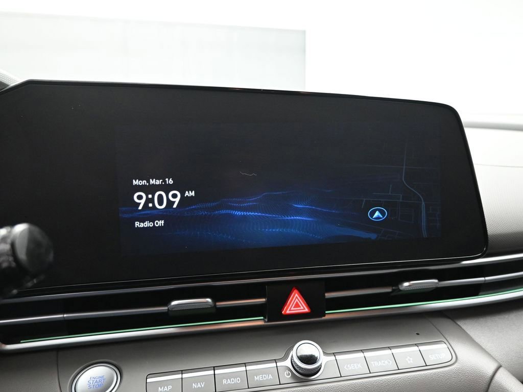 Used 2024 Hyundai Elantra SEL image 22