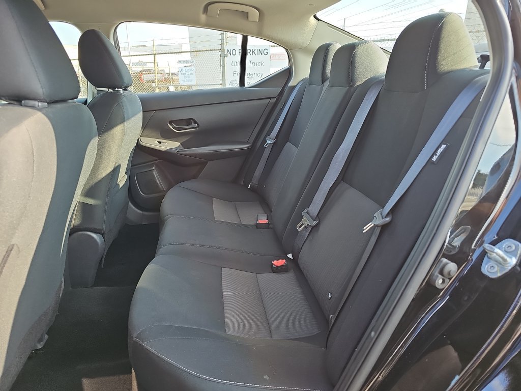 Used 2024 Nissan Sentra SV FWD image 14