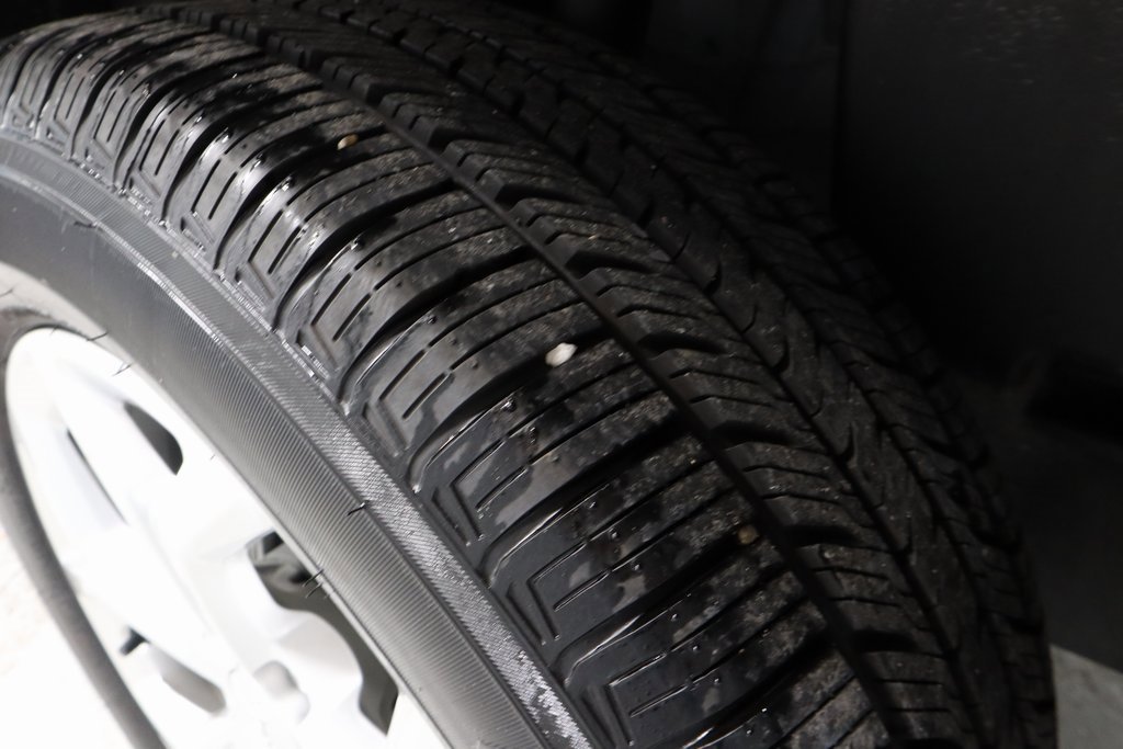 Used 2024 Jeep Compass Latitude image 19