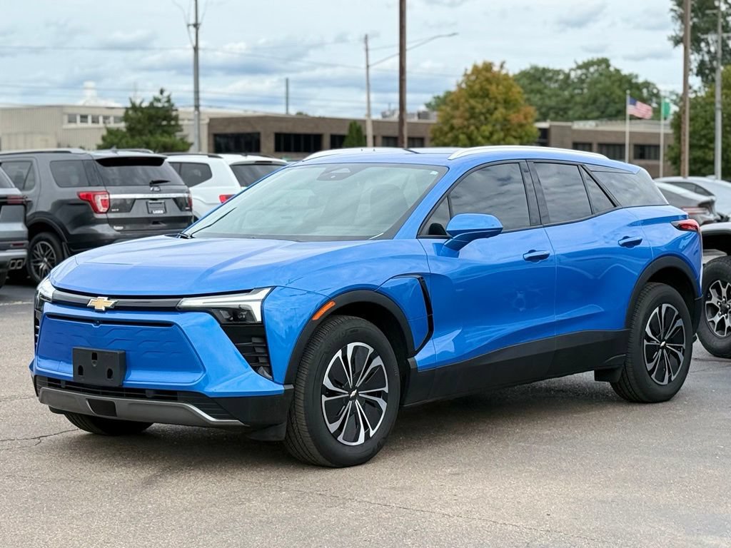Used 2024 Chevrolet Blazer EV LT AWD/4WD image 41
