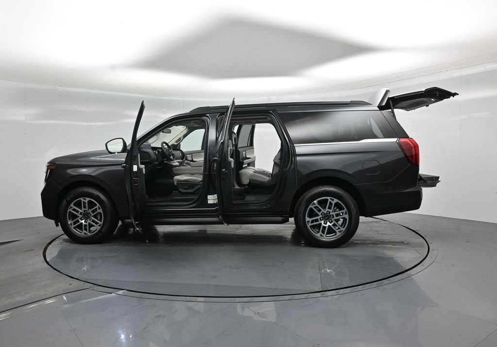 Certified 2025 Ford Expedition Max Active image 39