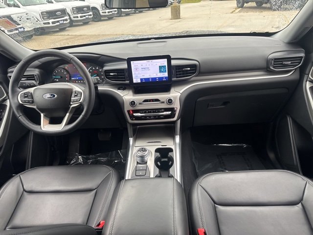 Certified 2023 Ford Explorer XLT w/ Equipment Group 202A image 18