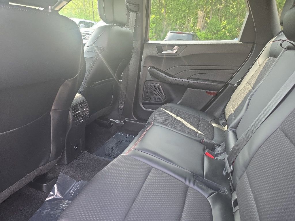 Certified 2023 Ford Escape ST-Line w/ Tech Pack #1 AWD/4WD image 11