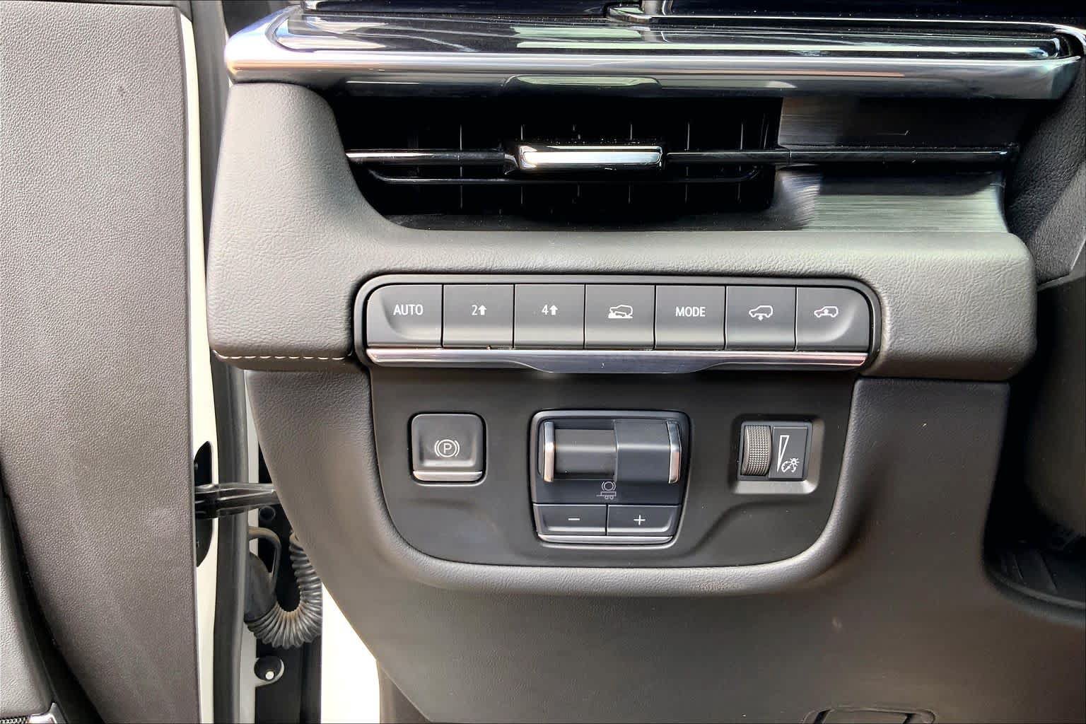 Used 2021 Cadillac Escalade ESV Sport w/ Driver Assist Tech Package AWD/4WD image 36