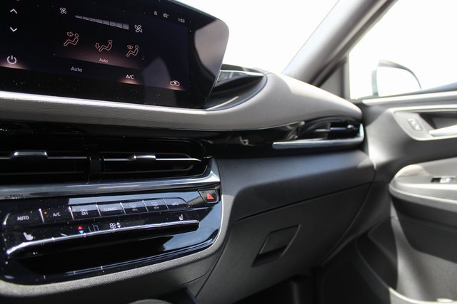 Used 2026 Buick Envista Avenir FWD image 25