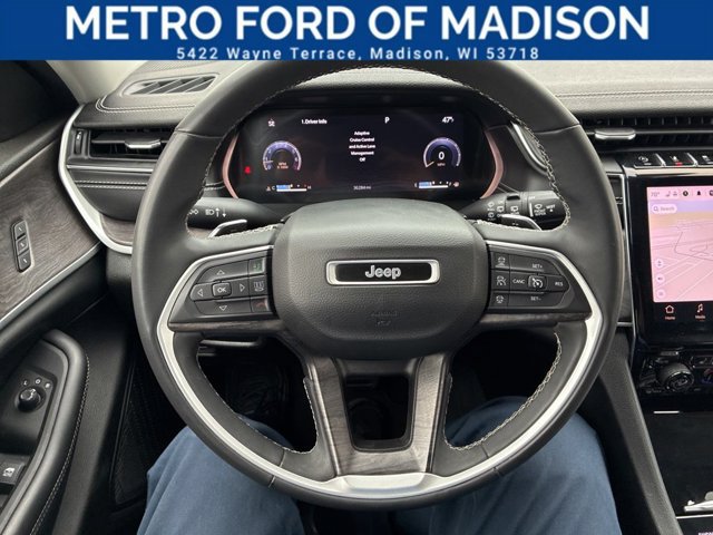 Used 2023 Jeep Grand Cherokee Limited AWD/4WD image 25
