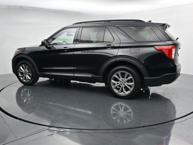 Certified 2023 Ford Explorer XLT w/ Equipment Group 202A AWD/4WD image 6