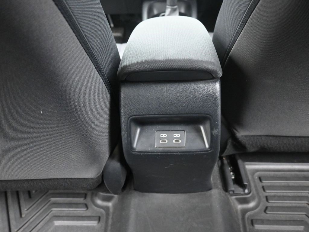 Used 2024 Toyota Corolla LE image 21