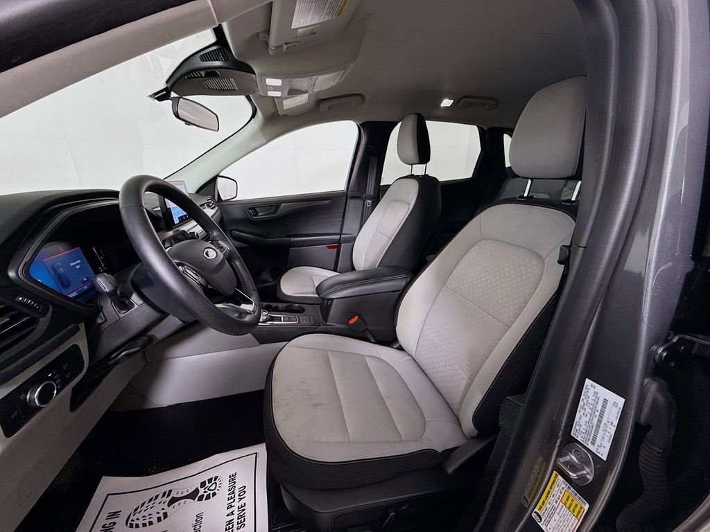 Certified 2024 Ford Escape Active image 9