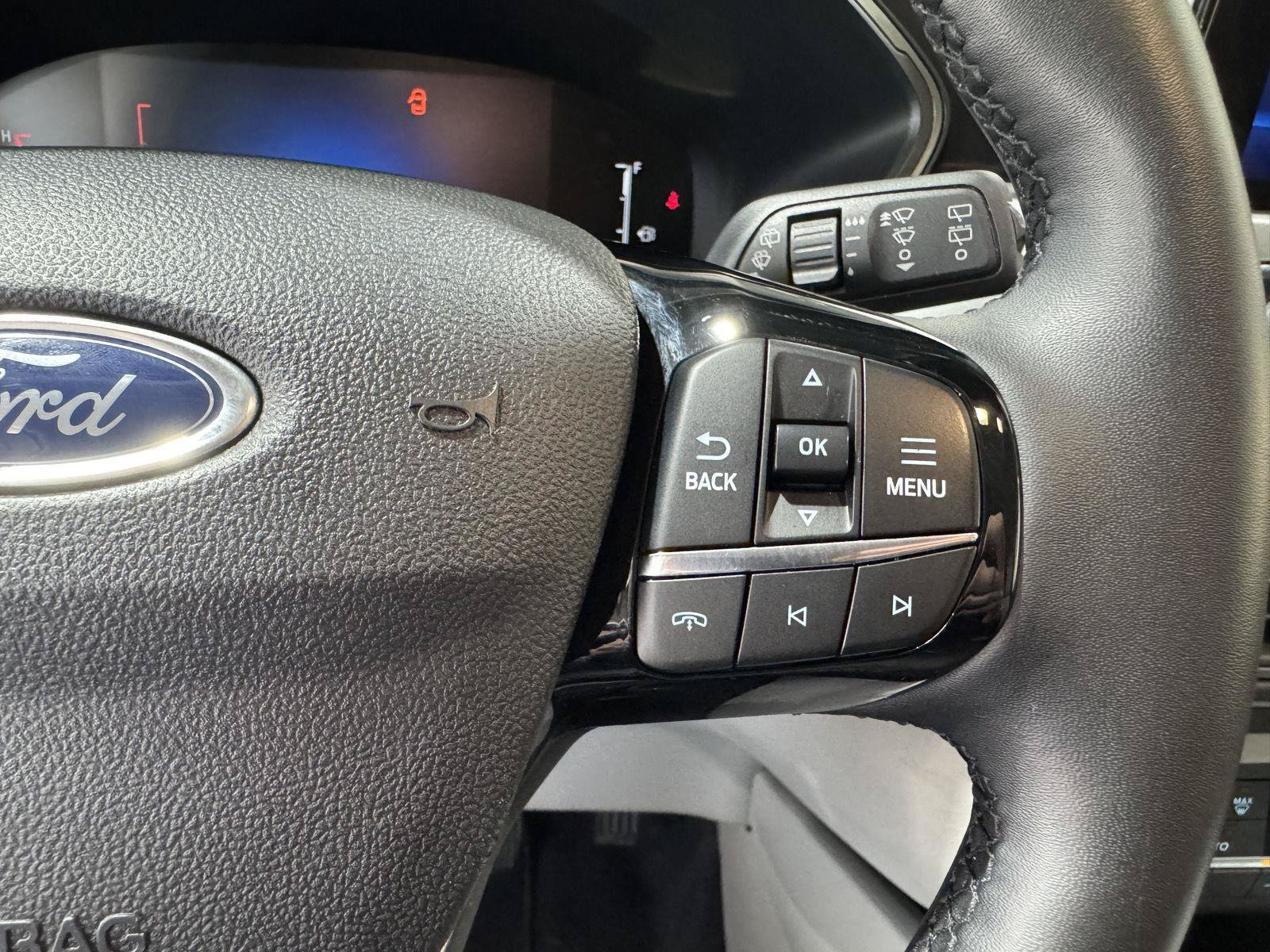 Certified 2025 Ford Escape Active w/ Cold Weather Package FWD image 15
