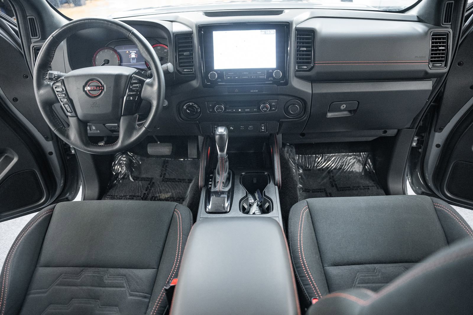 Used 2022 Nissan Frontier PRO-4X image 28