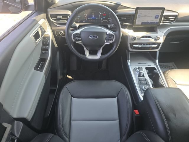 Certified 2023 Ford Explorer XLT w/ Equipment Group 202A AWD/4WD image 24