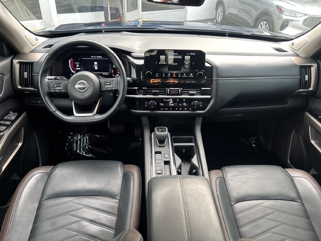 Used 2025 Nissan Pathfinder Platinum w/ Cargo Package FWD image 15