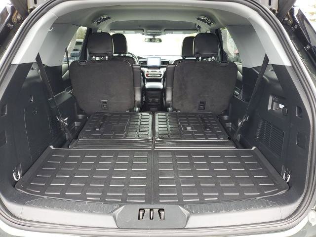 Certified 2023 Ford Explorer XLT w/ Equipment Group 202A AWD/4WD image 28