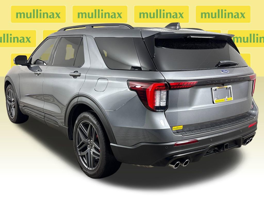 Certified 2025 Ford Explorer ST image 9