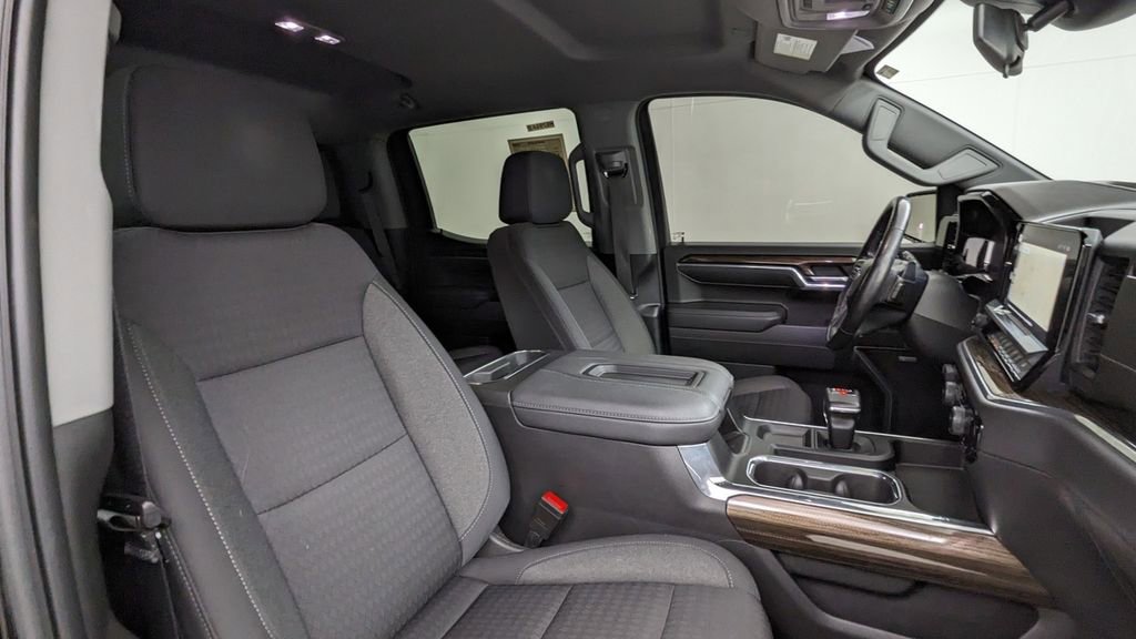 Used 2022 Chevrolet Silverado 1500 LT Trail Boss w/ Convenience Package II image 37