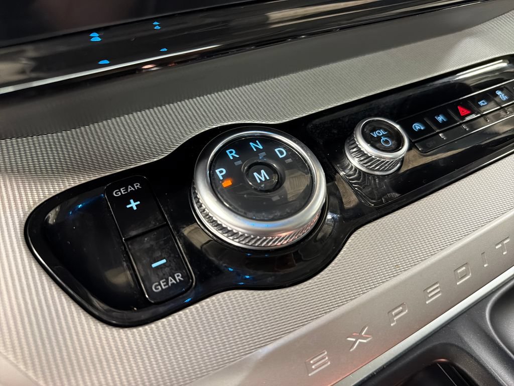 Certified 2025 Ford Expedition Active RWD image 31