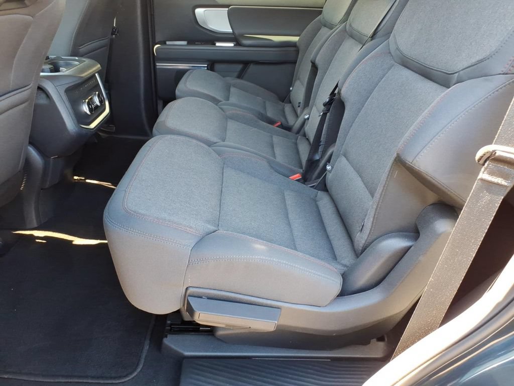 Certified 2025 Ford Expedition Active AWD/4WD image 12