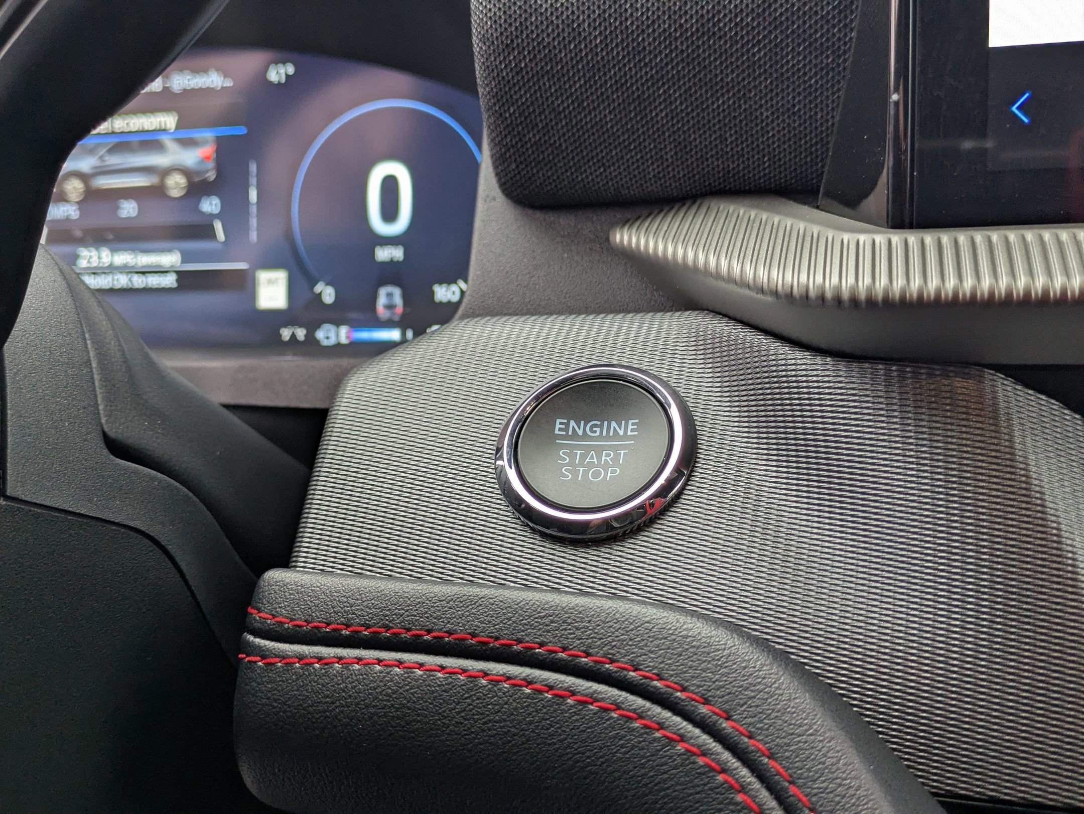 Certified 2025 Ford Explorer ST-Line w/ Premium Package image 26