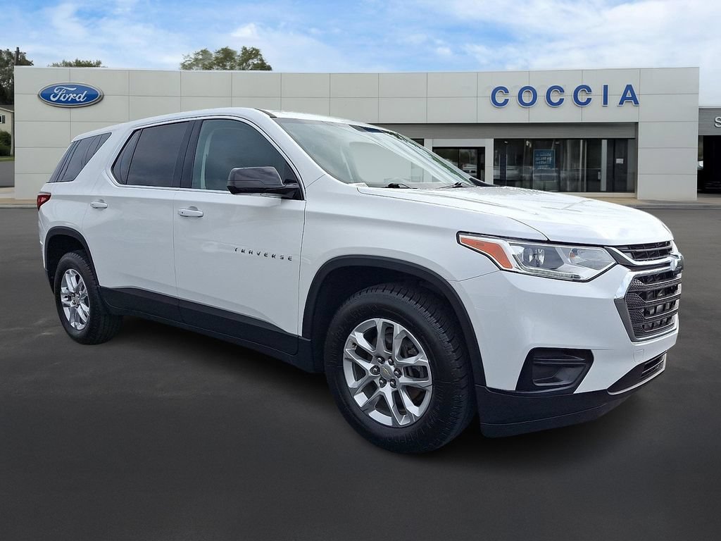 Used 2018 Chevrolet Traverse LS AWD/4WD image 3