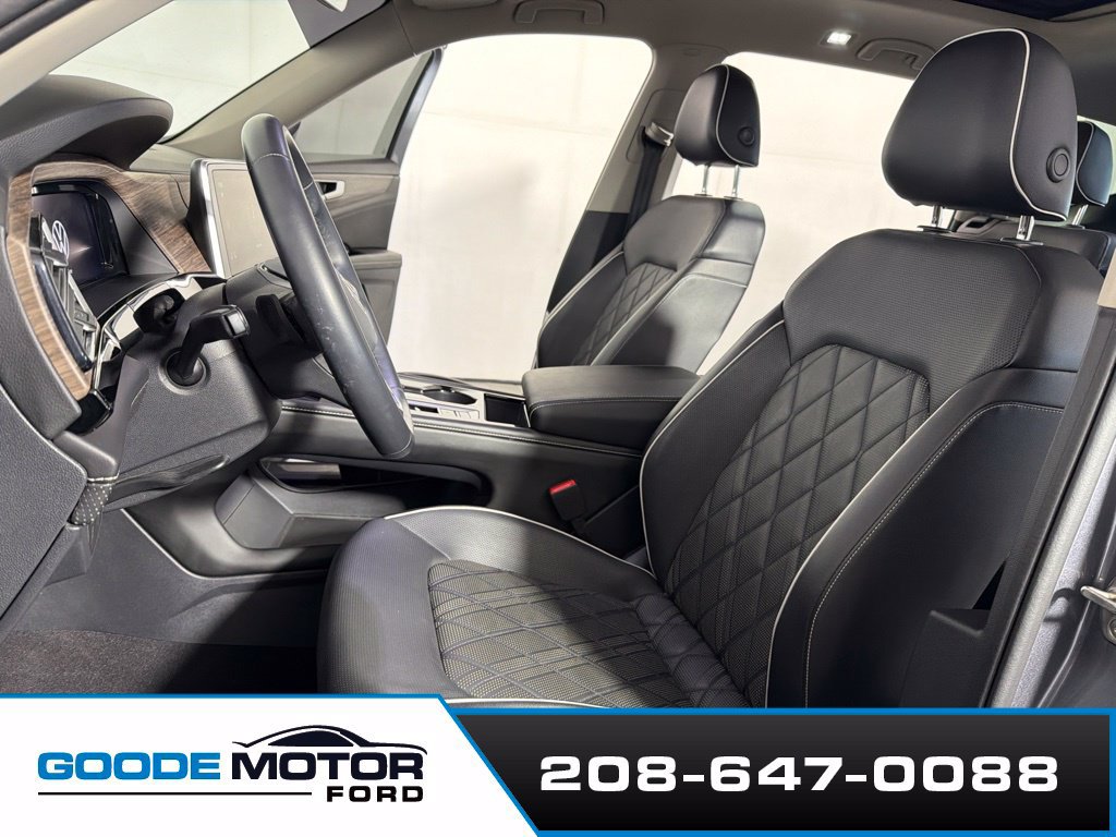 Used 2024 Volkswagen Atlas SEL Premium R-Line AWD/4WD image 10