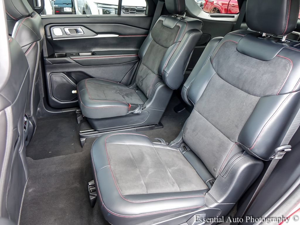 Certified 2025 Ford Explorer ST AWD/4WD image 10