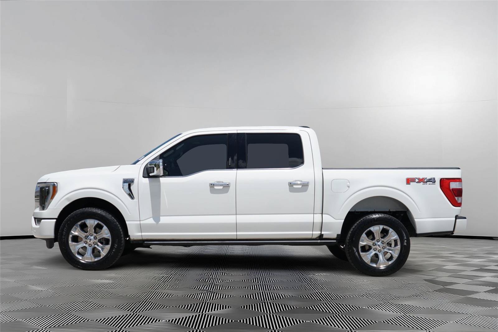 Certified 2022 Ford F150 Platinum w/ FX4 Off-Road Package AWD/4WD image 7
