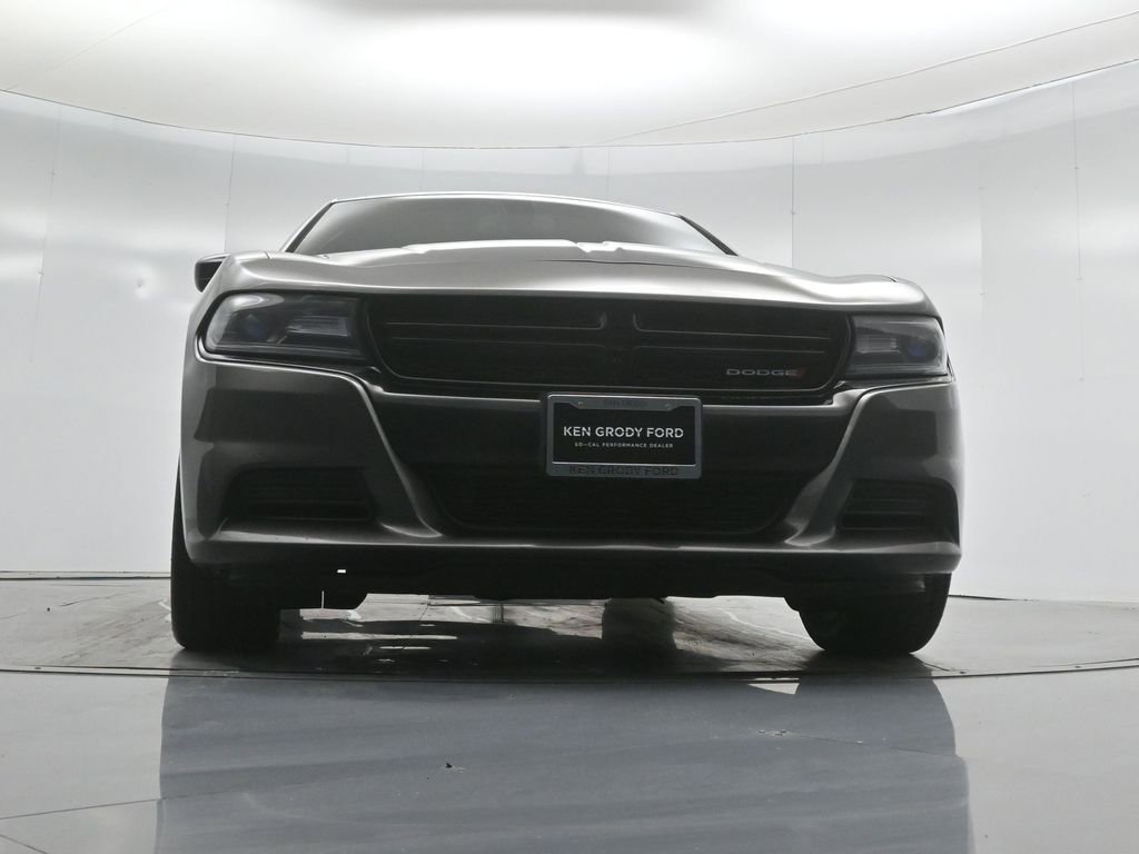 Used 2017 Dodge Charger SE w/ Blacktop Package RWD image 44