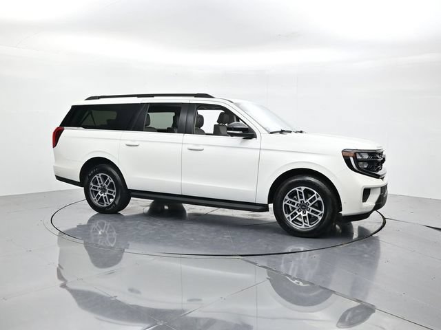Certified 2025 Ford Expedition Max Active RWD image 3