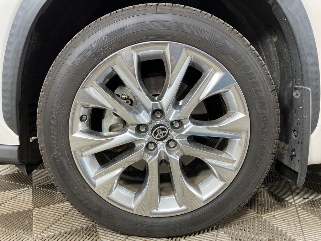 Used 2021 Toyota Highlander Limited image 13