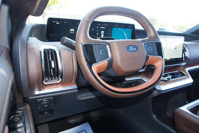 Certified 2025 Ford Expedition King Ranch AWD/4WD image 19