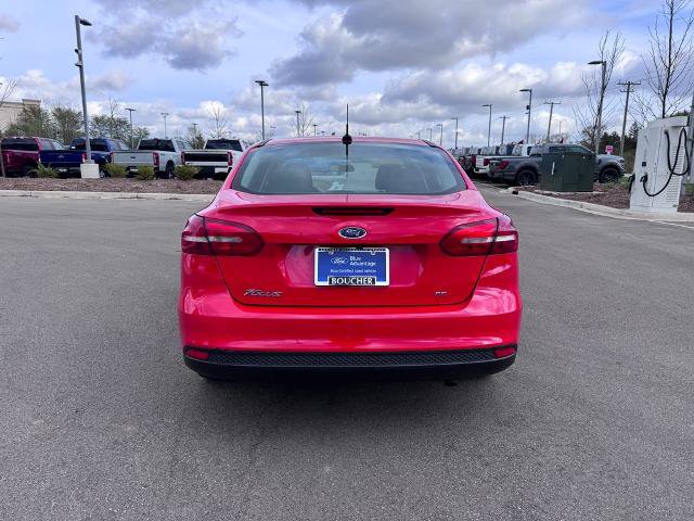 Certified 2017 Ford Focus SE FWD image 3